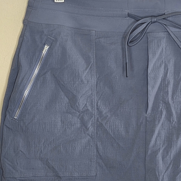 Athleta | Trekkie North Gray Skort Size 12 Side Zip Pockets Pickleball Golf - Picture 2 of 6